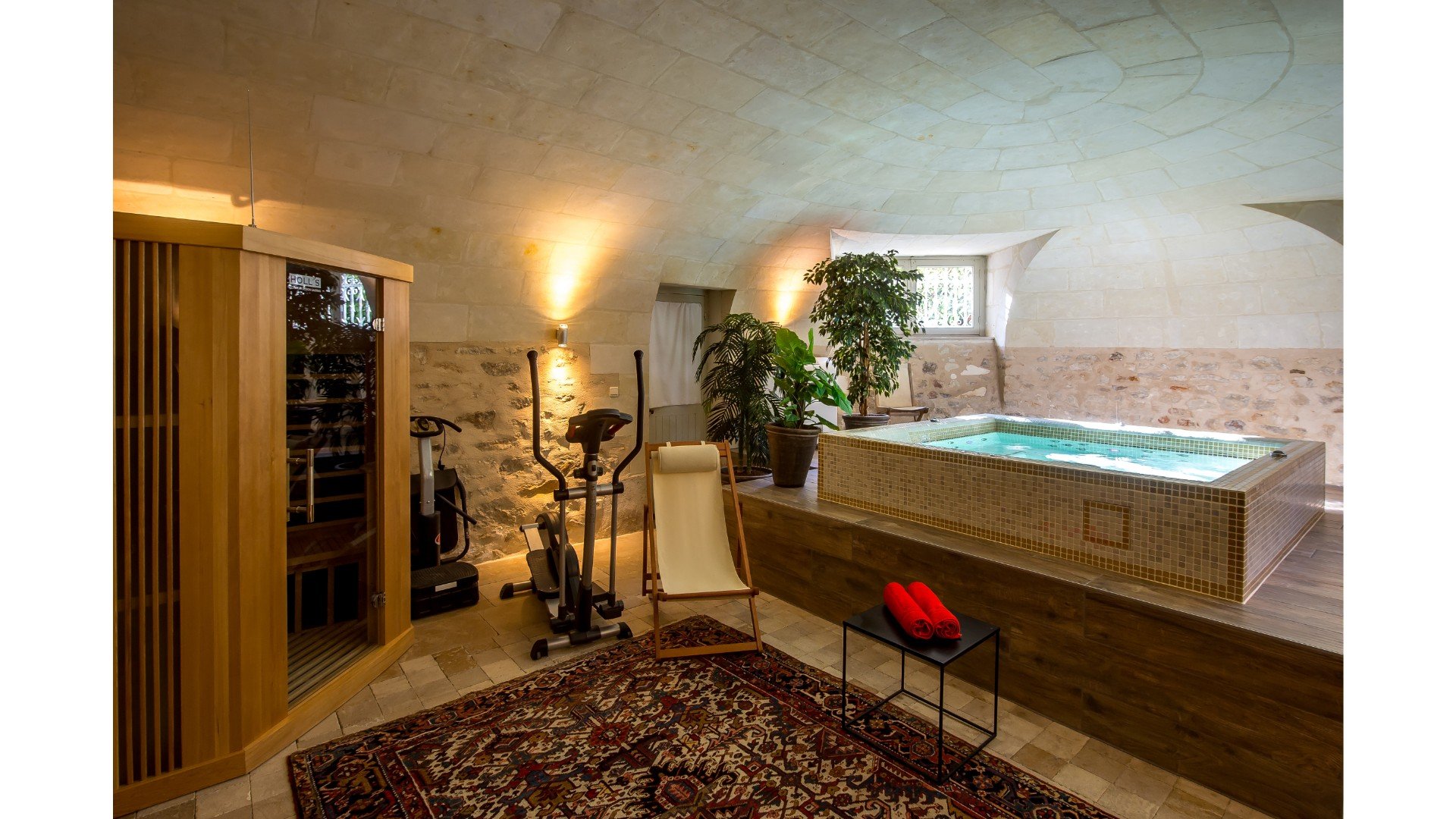 127/piscine  spa/Spa sauna Chateau de Verrieres.jpg